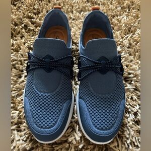 Clarks cloud steppers slip ons navy fabric sneakers sz 9 like new condition